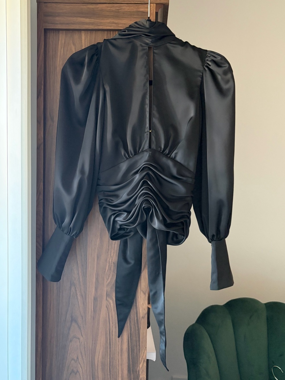 Black Backless Long-Sleeve Top